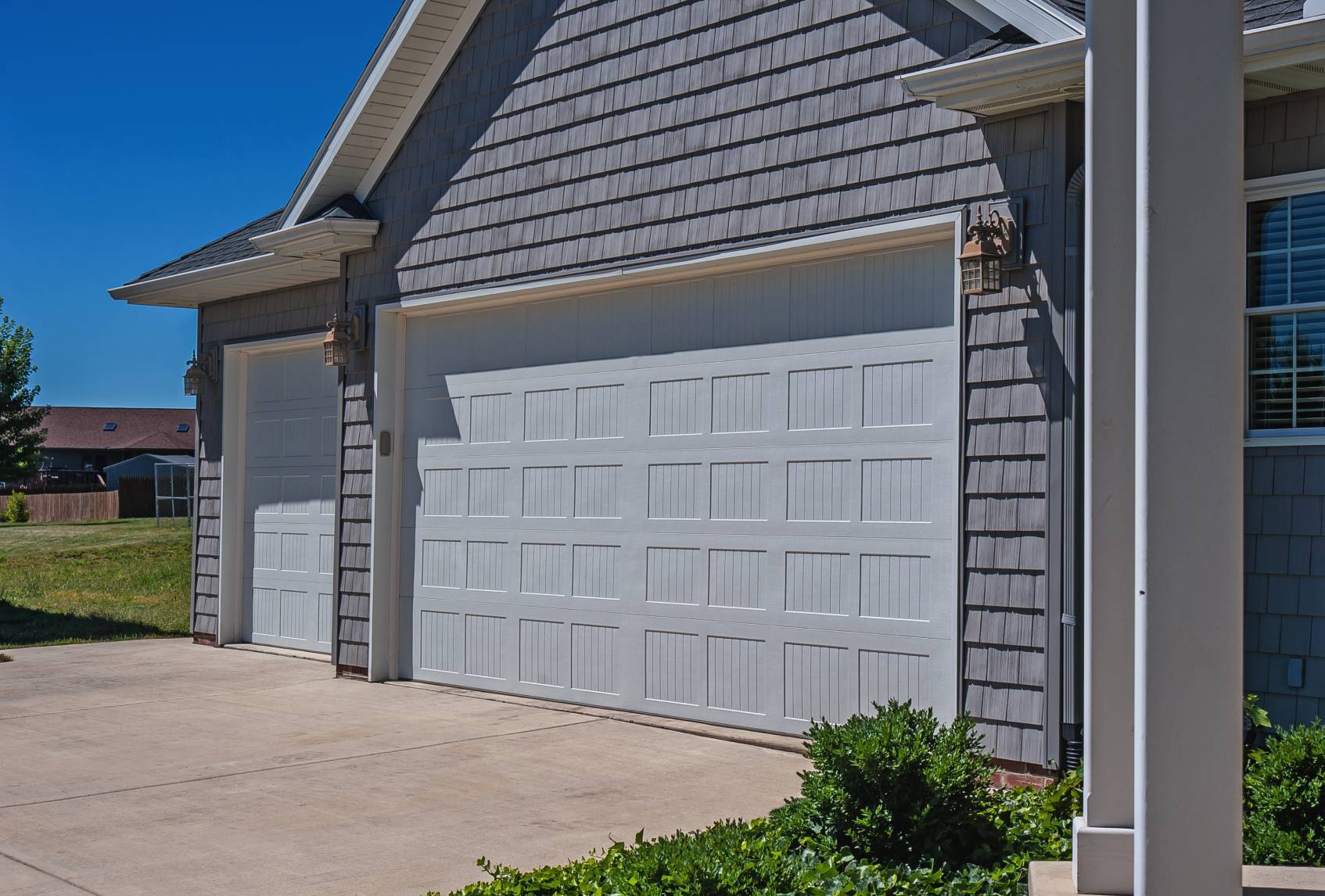 Residential - Dynamic Model - Stamped Carriage House - 5250